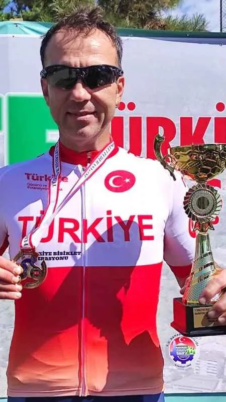 Antalyasporlu Turgay Germen Türkiye şampiyonu oldu