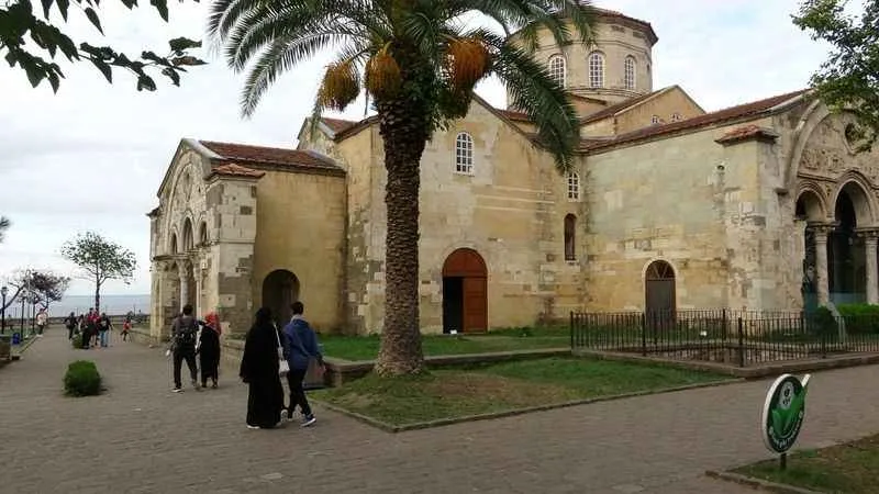 Arap turistler ülkelerine dönünce turizm sektörü düşüşe geçti