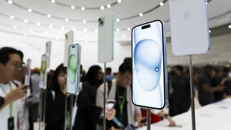 Apple yeni telefon ve akıllı saat modellerini tanıttı