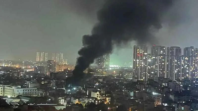 Vietnam’da 9 katlı apartmanda yangın: 30 ölü