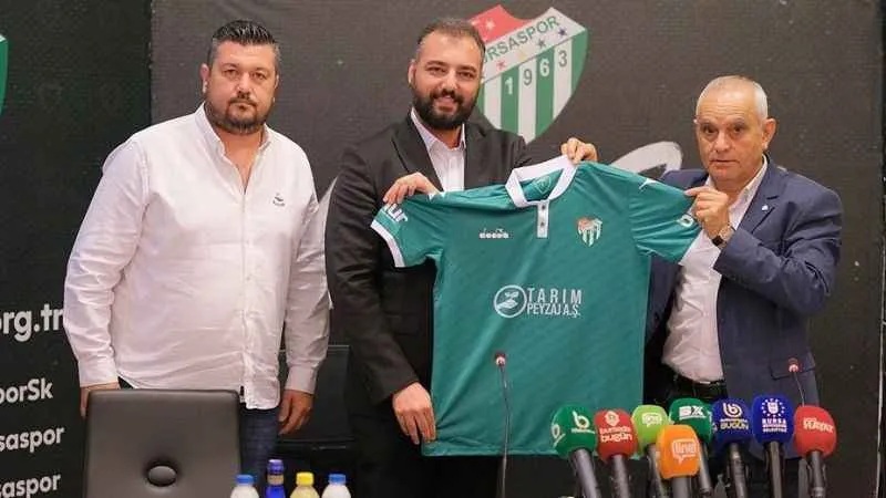 Bursaspor’un forma göğüs sponsoru Tarım ve Peyzaj A.Ş oldu