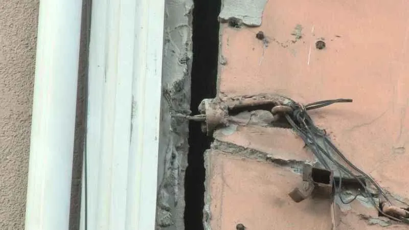 Arnavutköy’de hafriyat alımı esnasında bina kaydı