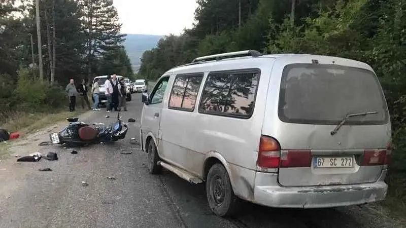 Bolu'da minibüsle çarpışan motosikletin sürücüsü Okan Ceylan hayatını kaybetti