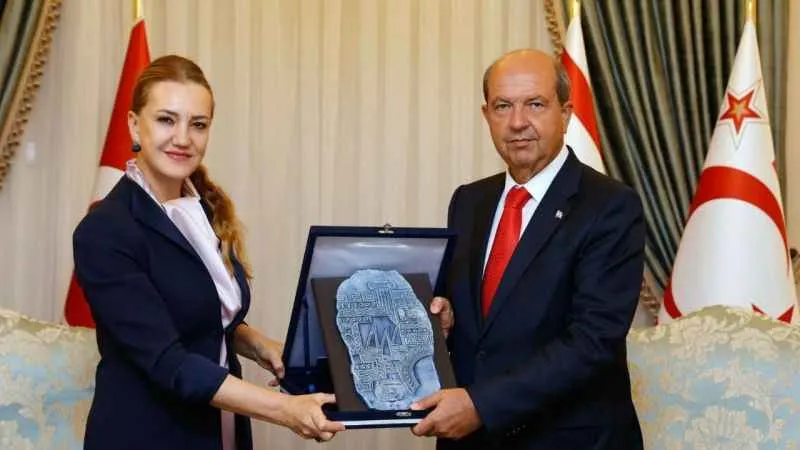 Rektör Hotar, KKTC Cumhurbaşkanı Tatar'ı ziyaret etti