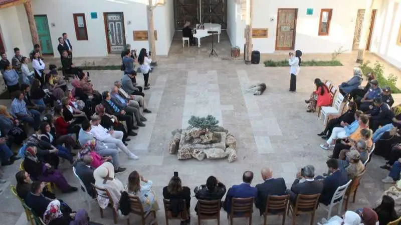 Harman sonu programı renkli görüntülere sahne oldu