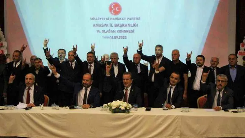 MHP'li Başkan: “Başka partilere giden arkadaşlarımızın yürekleri üç hilal gördüğünde hala çarpmakta”