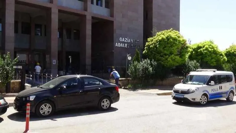 Gaziantep'teki FETÖ davasında 4 sanığa 1 yıl 13 ay hapis