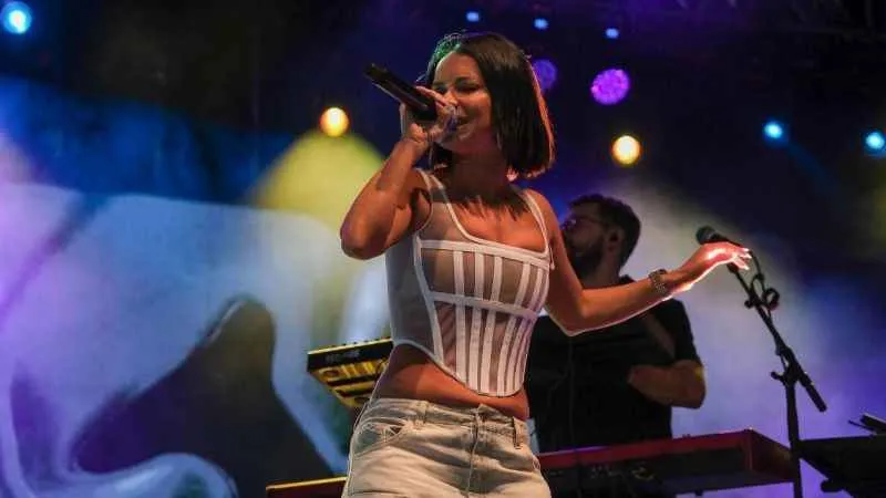 Menemen'deki Çömlek Festivali'nde Inna rüzgarı