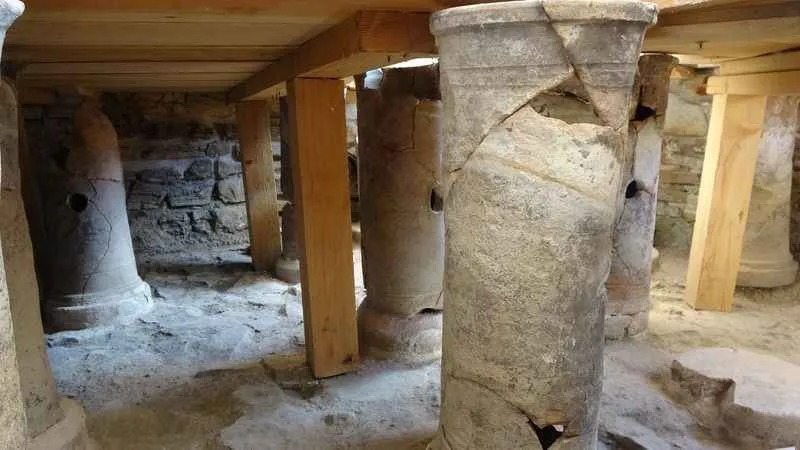 1950 yıllık Roma Hamamındaki terleme odası restore edildi