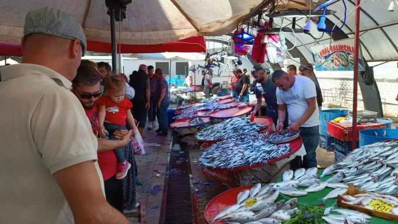 Kırmızı ve beyaz ete göre fiyatı makul olan balığa yoğun ilgi