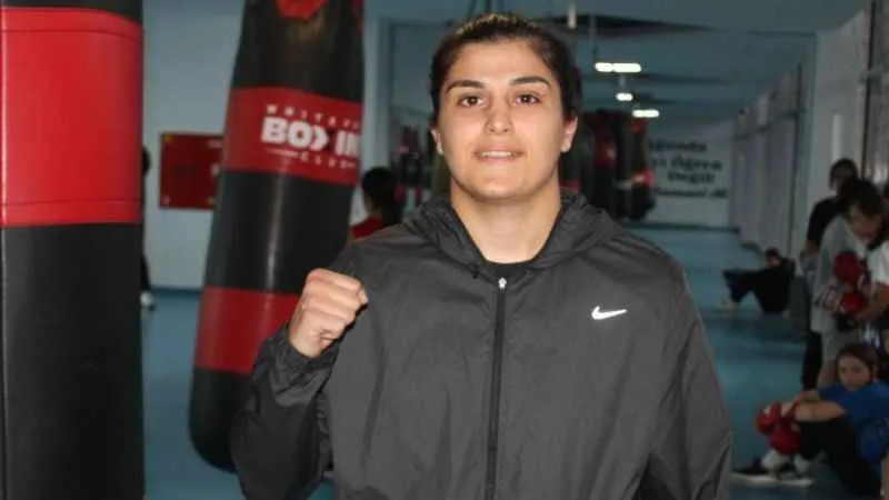 Milli boksör Busenaz Sürmeneli, Paris Olimpiyatları için Ordu’da kampa girdi
