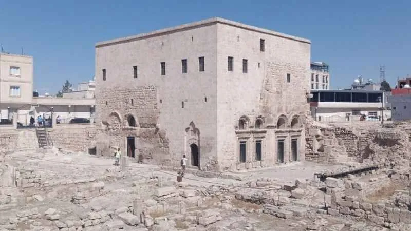 İki dini yüzyıllardır aynı avluda buluşturan tarih