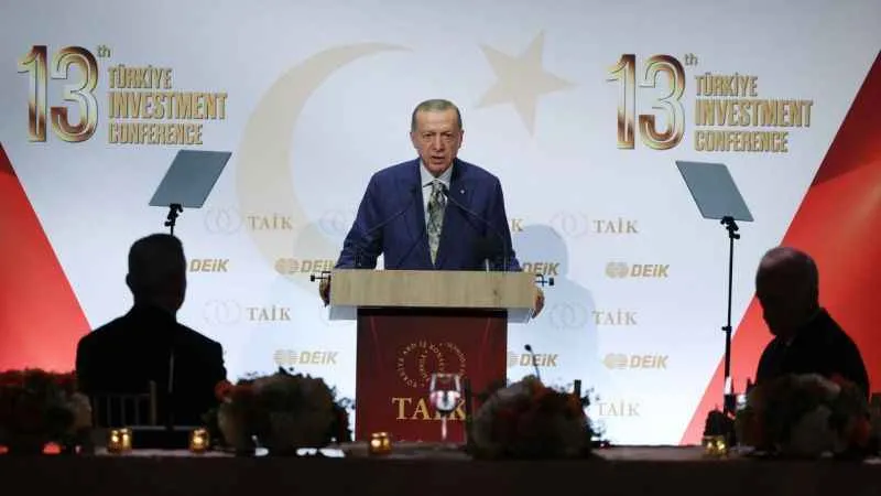 Erdoğan: Ekonomik büyümeden taviz vermeden maliye ve gelir politikalarının araçlarını uygulayarak enflasyonu artıran unsurları ortadan kaldırmayı hedefliyoruz