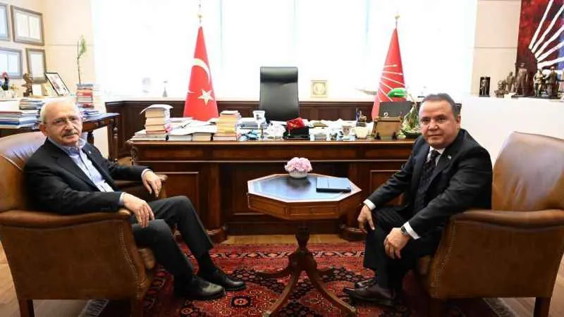 Antalya Büyükşehir Belediye Başkanı, Kılıçdaroğlu ile yerel seçimleri konuştu