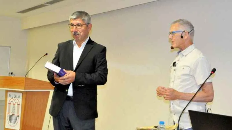 Ünlü tarihçi Mitchell Muğla’da tarih severler ile buluştu