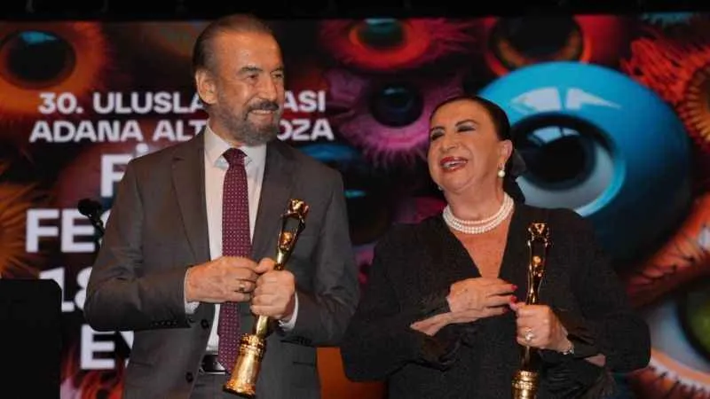 Altın Koza'da Perran Kutman ve Cihan Ünal'a onur ödülü 