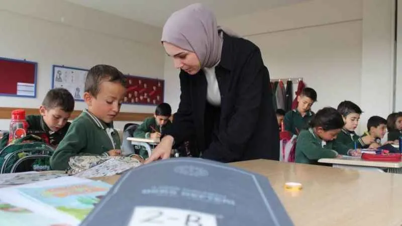 Öğretmenlik kariyer basamakları yazılı sınavı uygulama kılavuzu yayımlandı