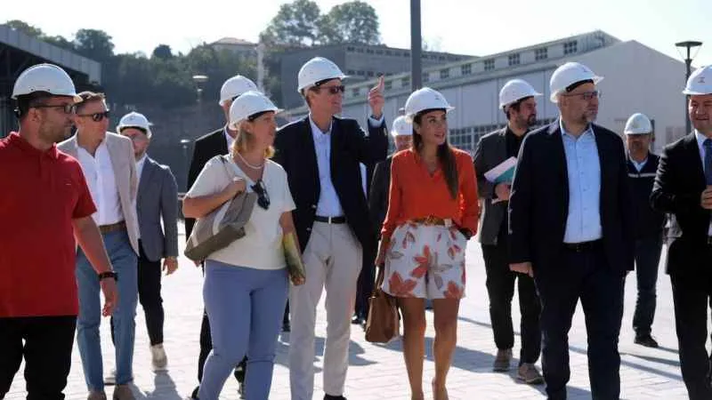 AB Büyükelçisi Landrut tarihi Haliç Tersanesi'ni ziyaret etti