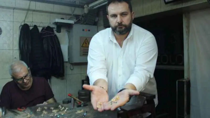 Kargoya verdiği 325 bin lira değerinde altın kayboldu