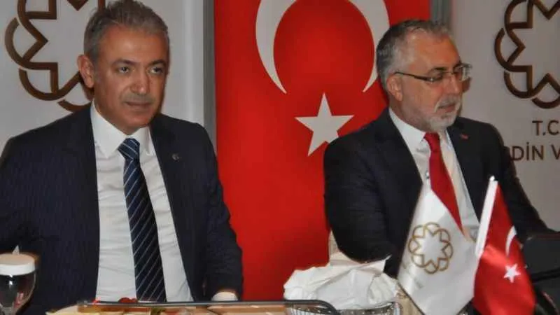 Bakan Işıkhan: "21 yıllık kalkınma hamlesinden Mardin'e de 97 milyar lirayı aşkın yatırım yapıldı"