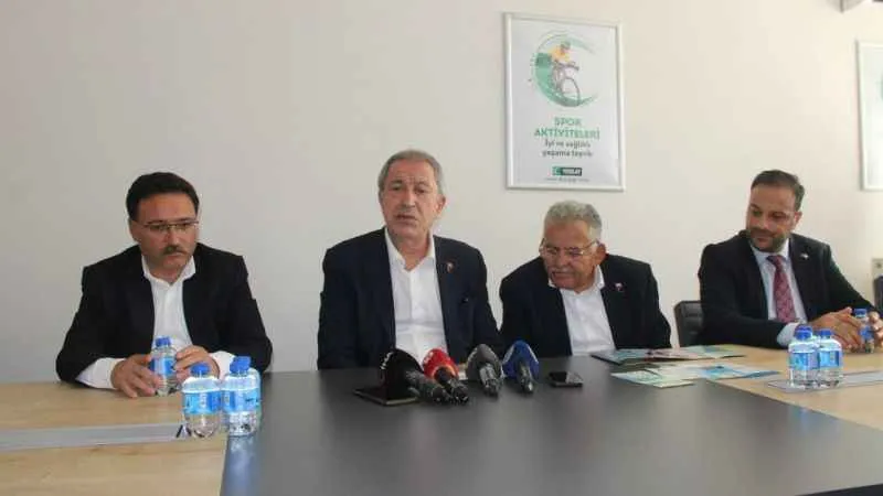 Hulusi Akar: "Uyuşturucu ile sonuna kadar mücadele edilmeli"