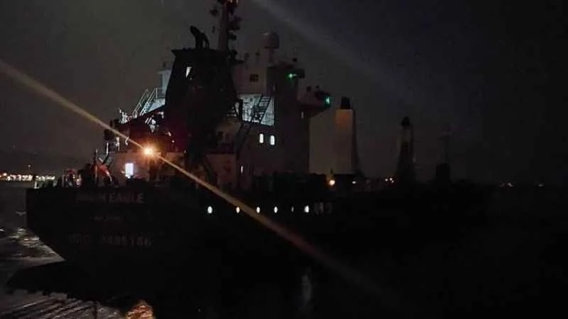 Çanakkale Boğazı’nda kargo gemisi arıza yaptı