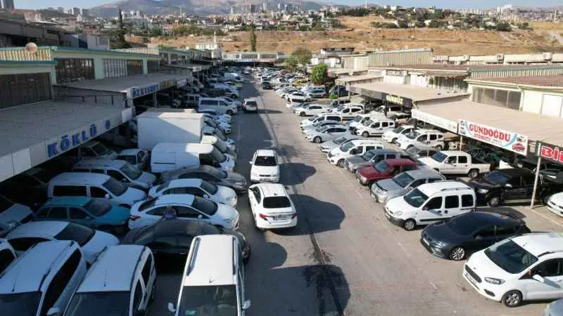Depremin merkezi Kahramanmaraş'ta ikinci el araç piyasası durgunlaştı