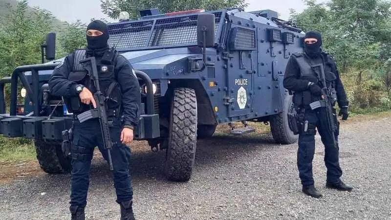 Kosova’da polis ile Sırp grup arasındaki çatışma devam ediyor