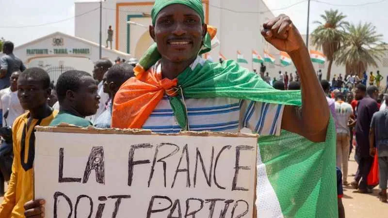 Fransa, Nijer’deki askerlerini yıl sonuna kadar geri çekecek