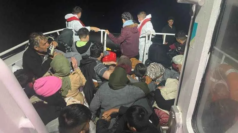 Çanakkale'de 121 kaçak göçmen yakalandı, 40 kaçak göçmen kurtarıldı