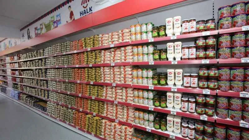 Küçükçekmece’de 3. Halk Market açıldı