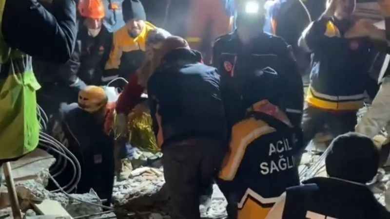 Depremde 45 kişiye mezar olan bina ile ilgili şok iddianame