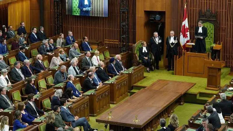 Nazi birliğinde savaşmış Ukraynalıyı "kahraman" olarak tanıtan Kanada Parlamento Başkanı istifa etti