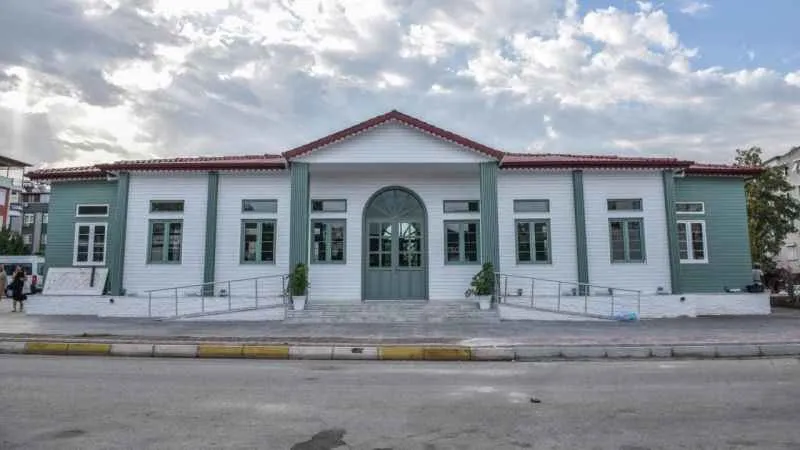 Cahit Zarifoğlu Kütüphanesi kapılarını açıyor