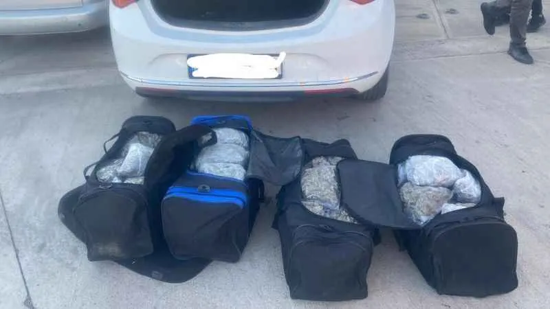 Şanlıurfa'da 34 kilo skunk maddesi ele geçirildi