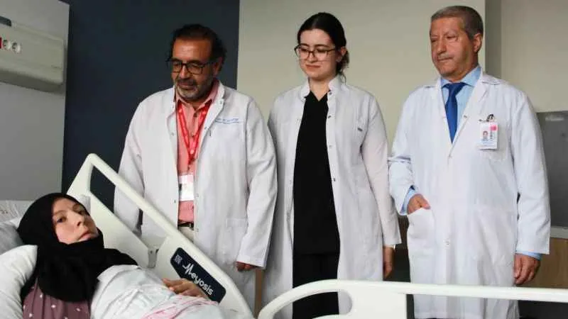 Hamile olduğunu sanıyordu, karnından 15 kilo kist çıktı