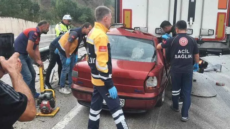 Tokat'taki kazada Hüseyin Cahit Erden, Ballı Turhan ve Onay Turhan hayatını kaybetti