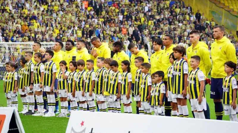 Fenerbahçe galibiyet serisini 14 maça çıkardı