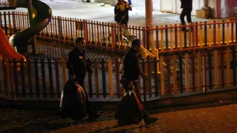 Kastamonu’da yol kenarında unutulan şüpheli valiz fünyeyle patlatıldı