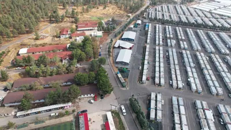 Kahramanmaraş’ta kampüs hem depremzedeleri hem de öğrencileri konuk ediyor