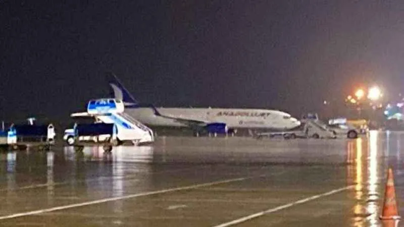 Ankara’dan Rize’ye gelen uçak, yıldırım isabet edince Trabzon’a mecburi iniş yaptı