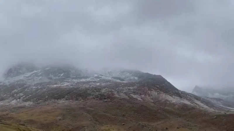 Doğu Karadeniz’in zirveleri beyaza büründü