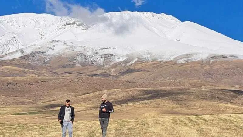 Süphan Dağı beyaza büründü