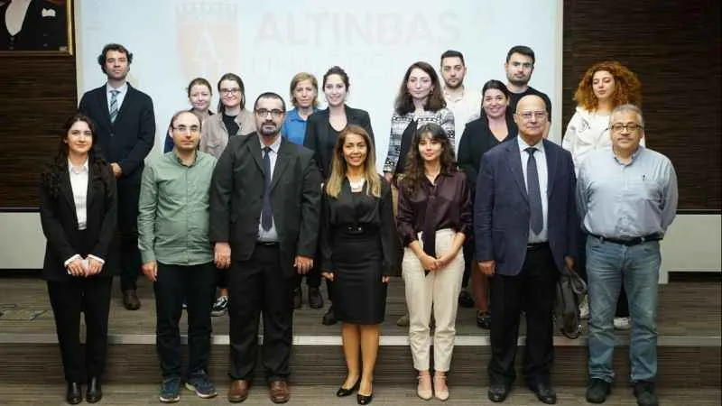 “Toplum sağlığı söz konusu ise aşı zorunlu olabilir”
