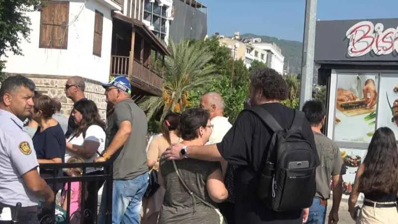 İsrailli turistler lüks kruvaziyerle Alanya'ya demir attı