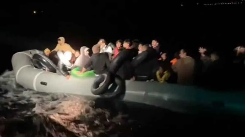 Ayvacık açıklarında 69 kaçak göçmen yakalandı