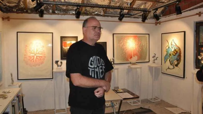 Belçika’dan gelerek ebru sanatını öğrendi, Mudurnu’da sergi açtı