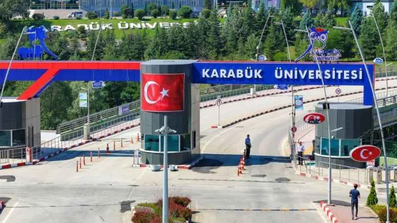 KBÜ'den 13 bilim insanı 'Dünyanın En Etkili Bilim İnsanları Listesi'nde yer aldı