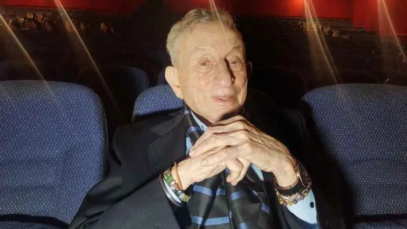 Haldun Dormen sahne rekoru kırdı