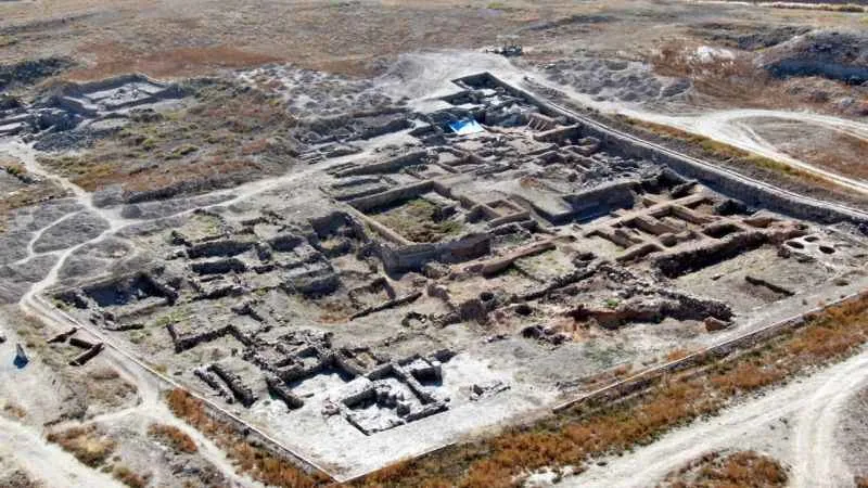 Kültepe tarihini bin yıl daha geriye götürecek keşif